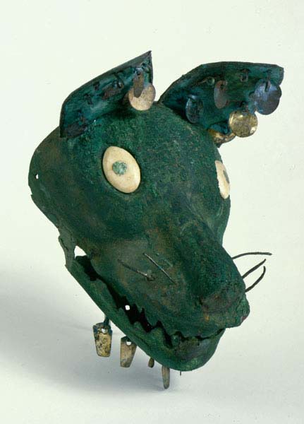 In late pre-Hispanic times a dark cloud constellation in the Milky Way was associated with the June solstice (Fox head-dress ornament, AD 1-800, Peru, Vicus-Moche style, UEA 599)